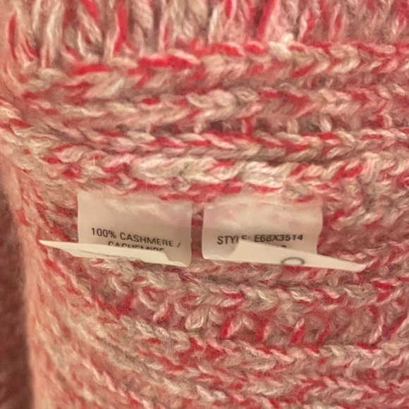 Elie Tahari 100% Cashmere Off Shoulder Sweater - Picture 4 of 6